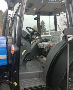 SOLIS 75 CRDI NOTRANJOST KABINE